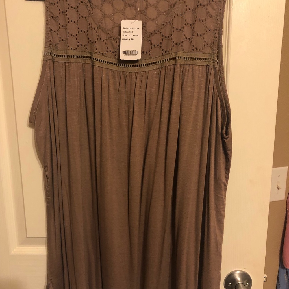 Brown flowy top